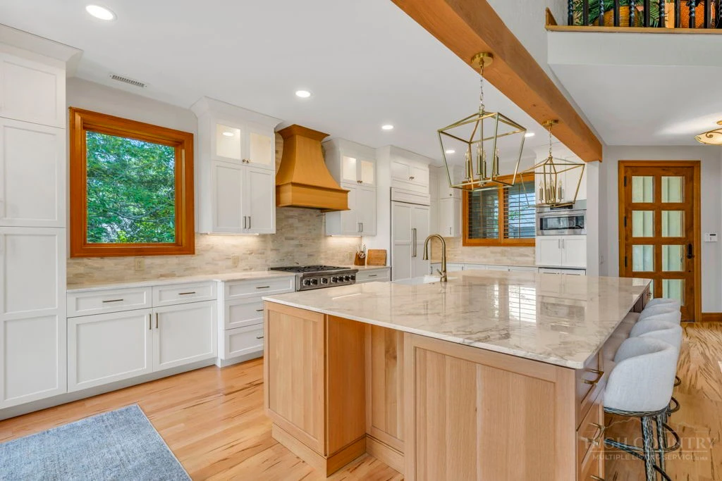 Image number 7 for the current listing