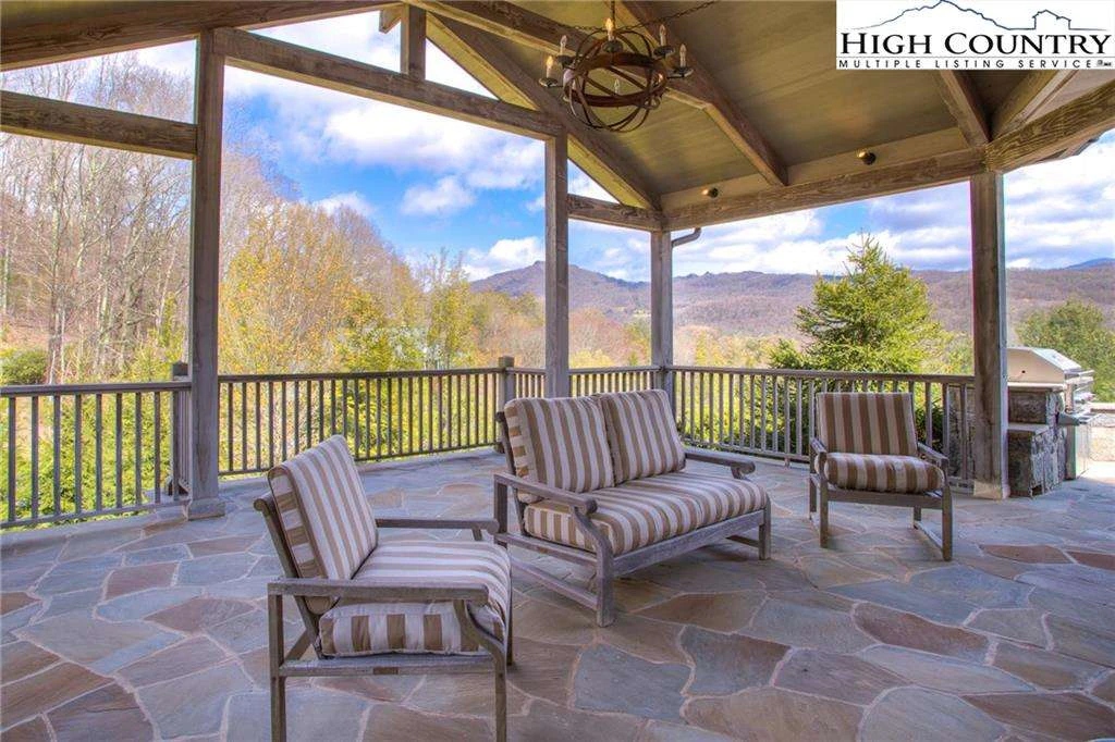 Image number 10 for the current listing