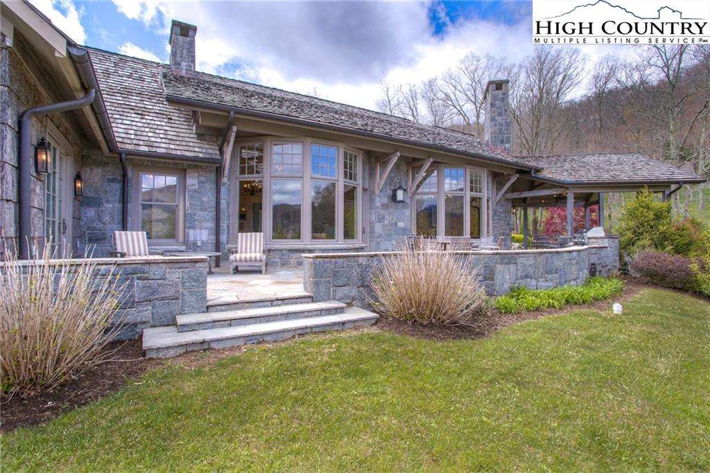 Image number 12 for the current listing