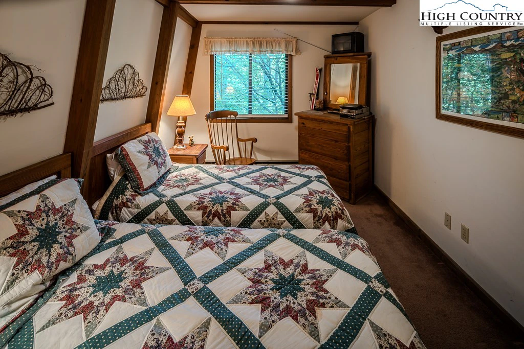 Image number 5 for the current listing