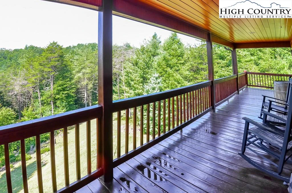 Image number 2 for the current listing
