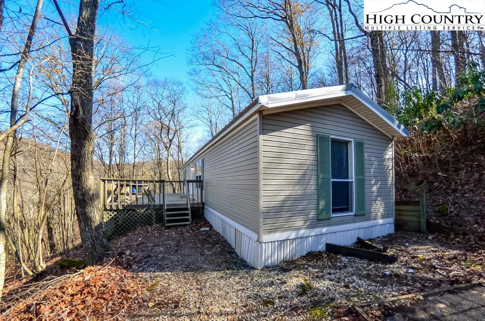 Image number 13 for the current listing