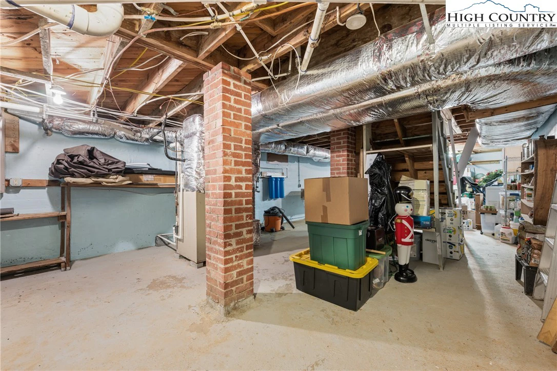 Image number 8 for the current listing