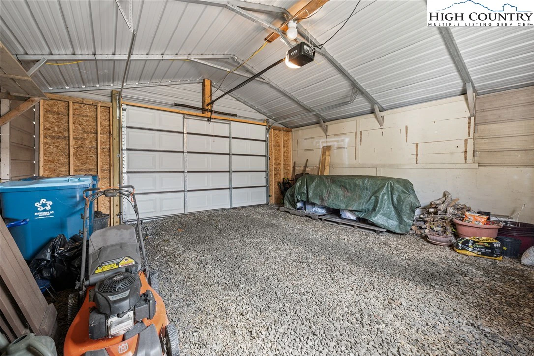 Image number 9 for the current listing