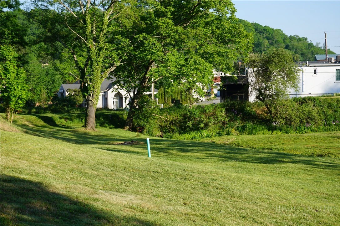 Image number 5 for the current listing