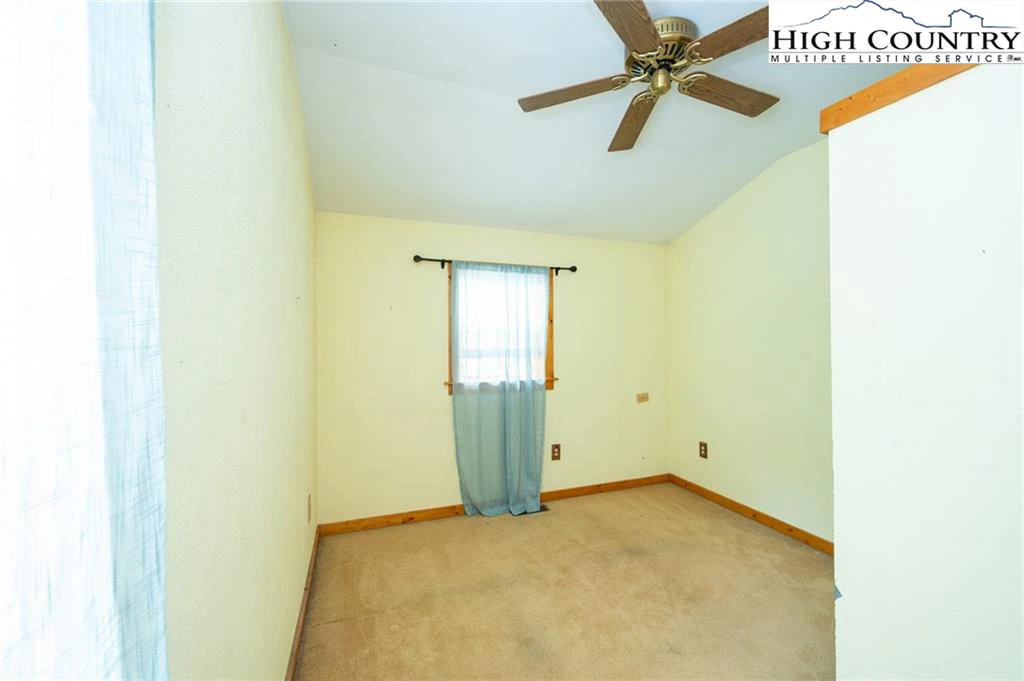 Image number 9 for the current listing