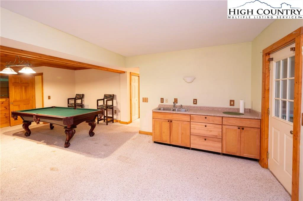 Image number 2 for the current listing