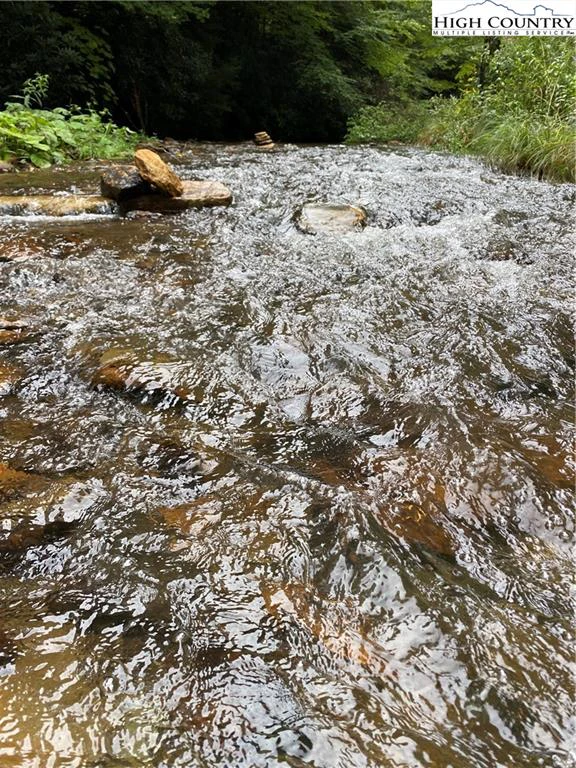 Image number 18 for the current listing