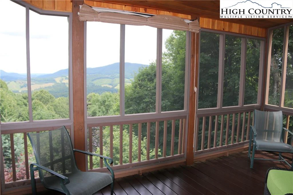 Image number 12 for the current listing