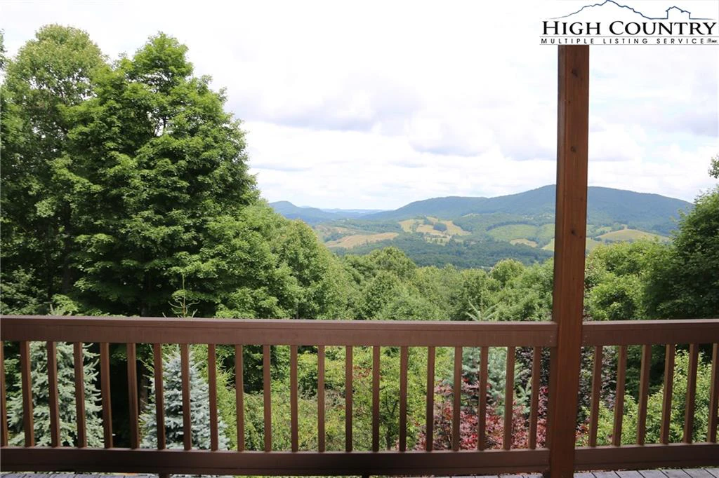 Image number 13 for the current listing