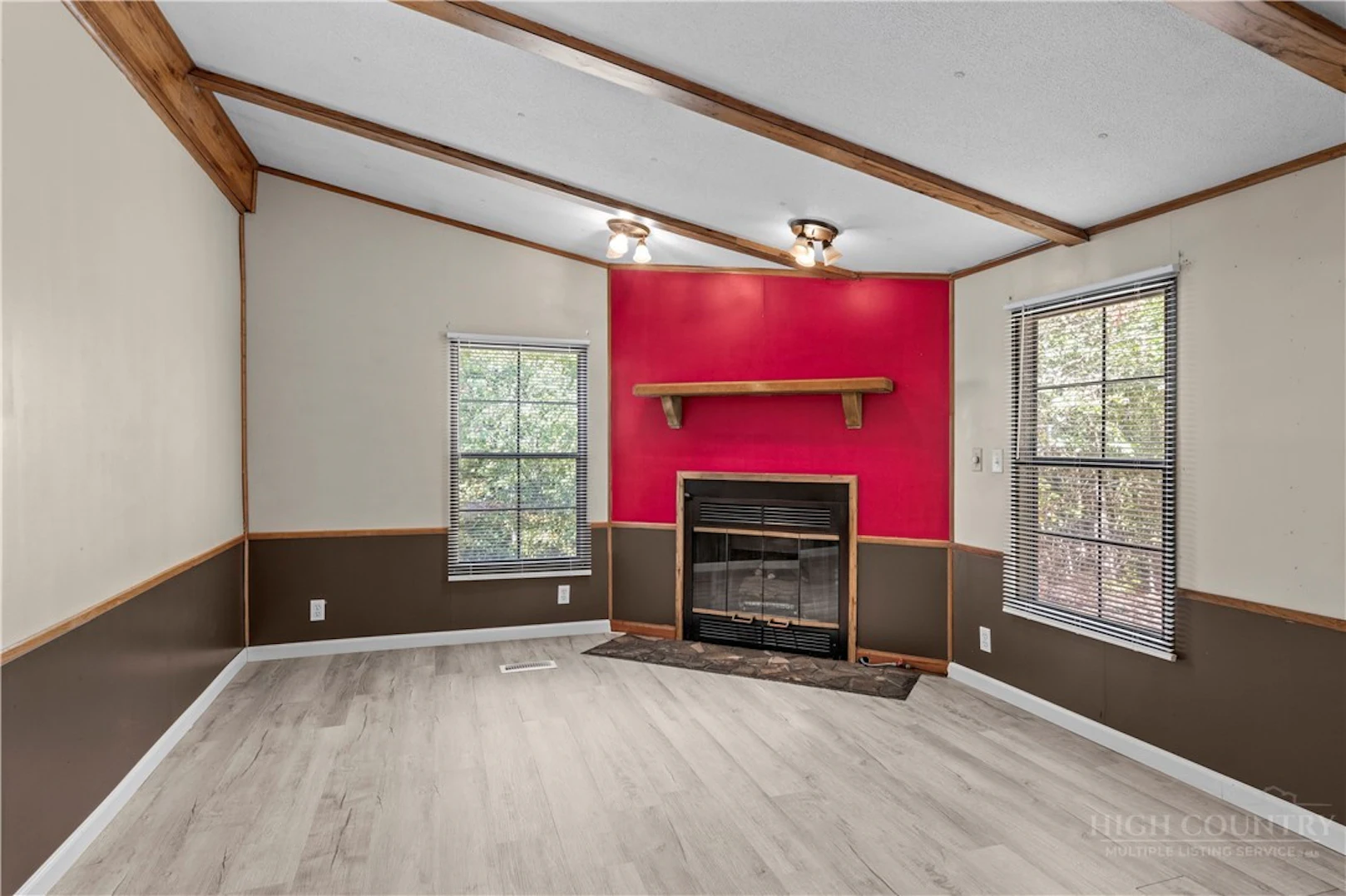 Image number 11 for the current listing