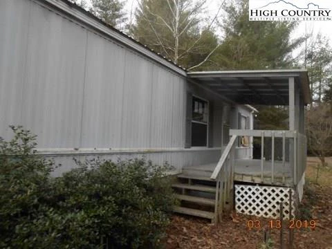 Image number 1 for the current listing