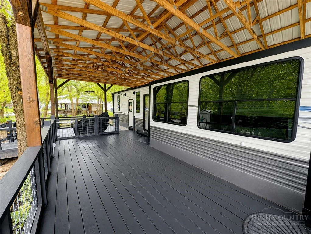 Image number 5 for the current listing