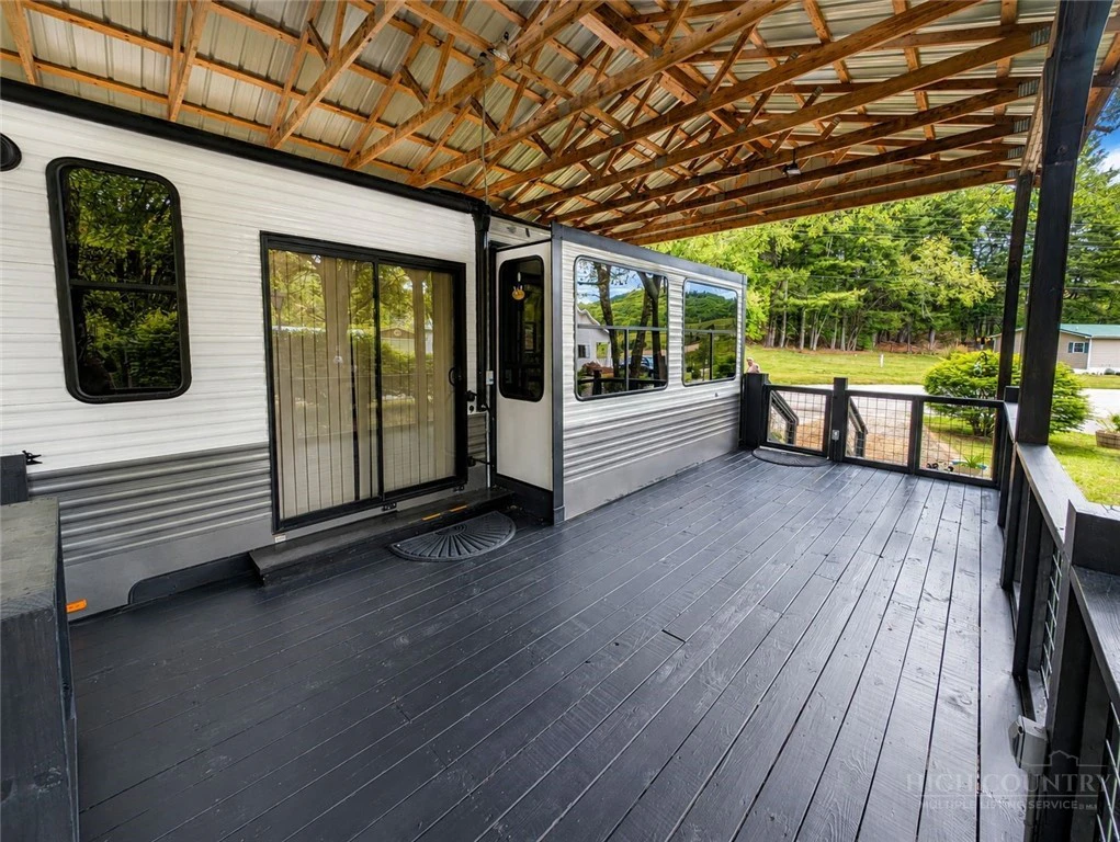 Image number 7 for the current listing