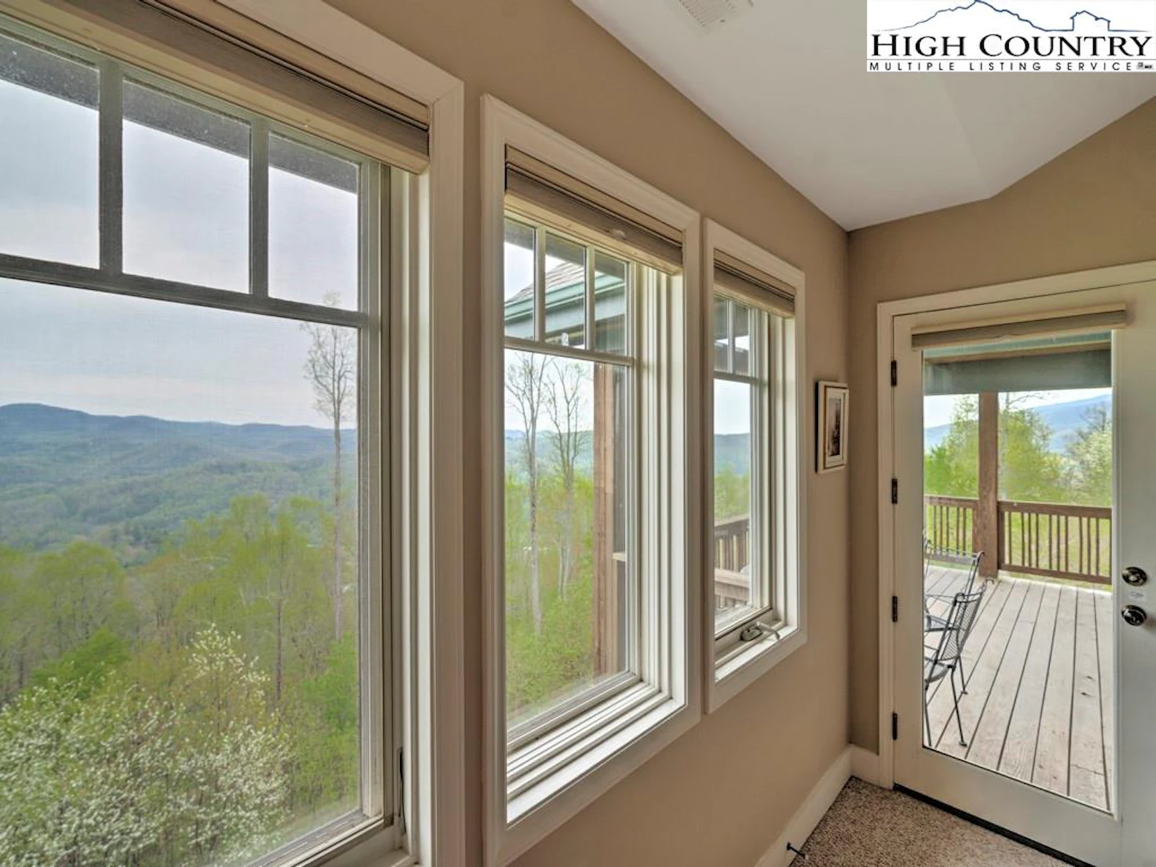 Image number 9 for the current listing