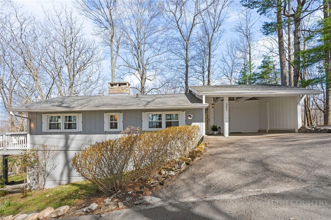 Image number 17 for the current listing