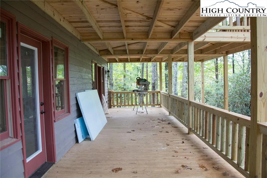 Image number 3 for the current listing
