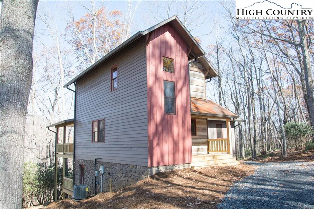 Image number 16 for the current listing