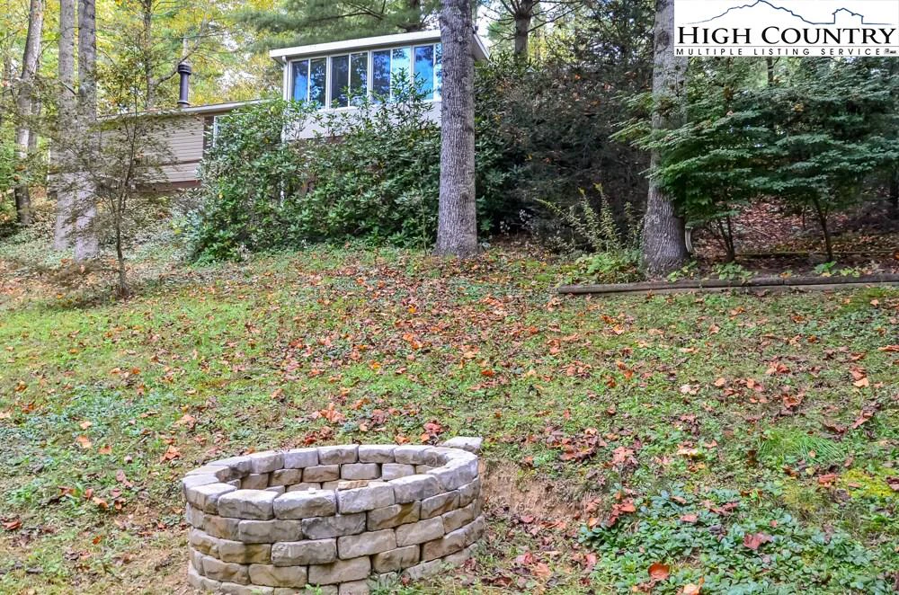 Image number 5 for the current listing