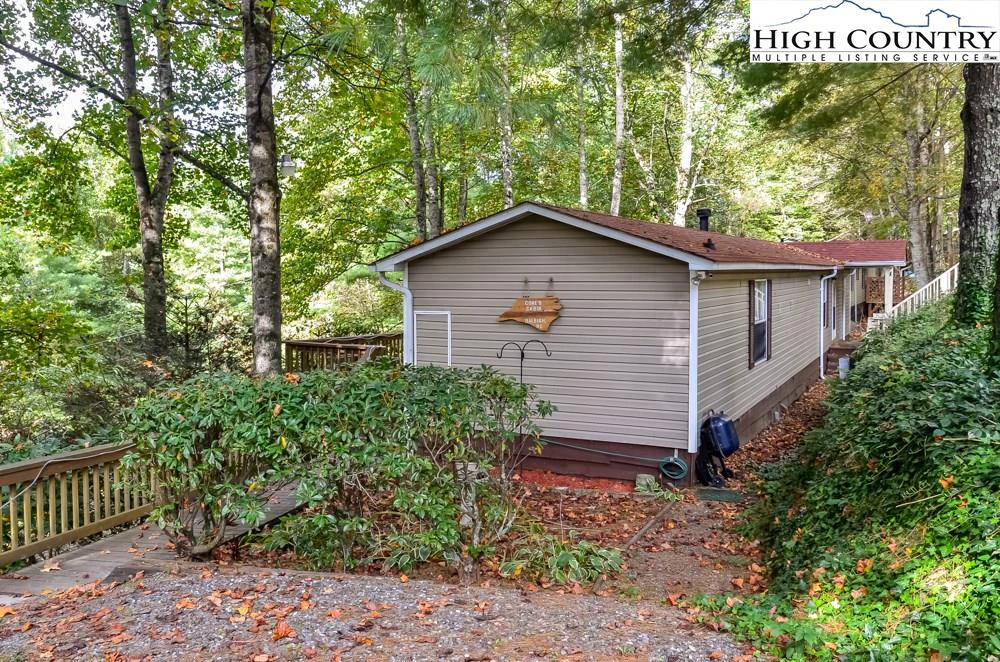 Image number 3 for the current listing