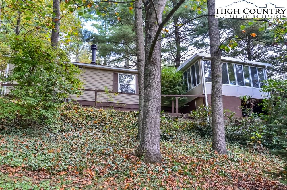 Image number 19 for the current listing