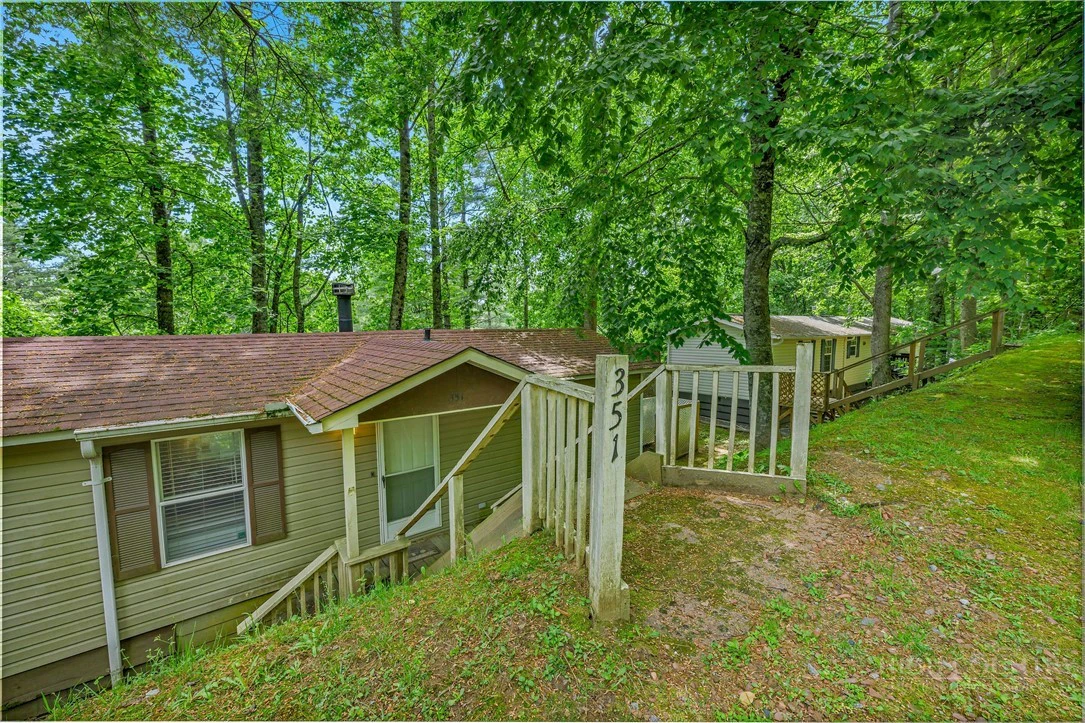 Image number 2 for the current listing