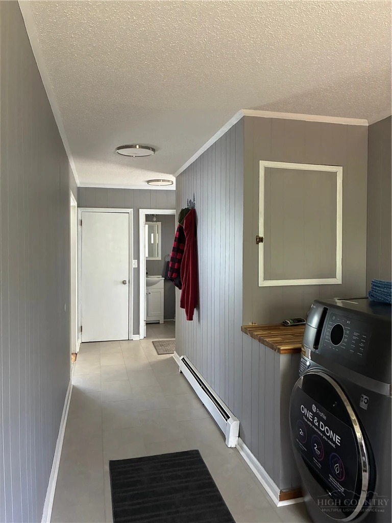 Image number 13 for the current listing