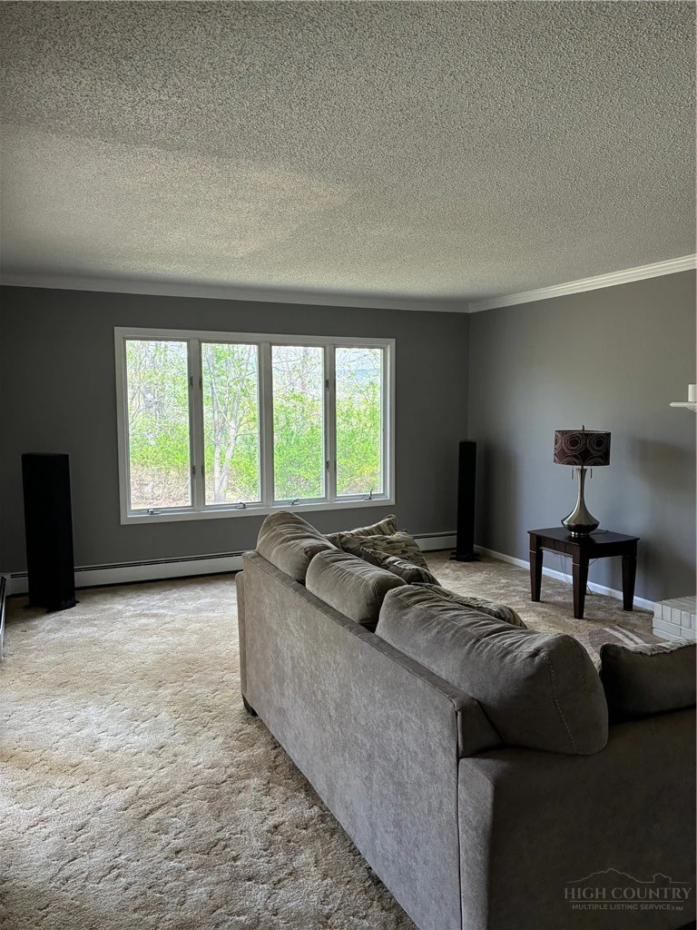 Image number 20 for the current listing