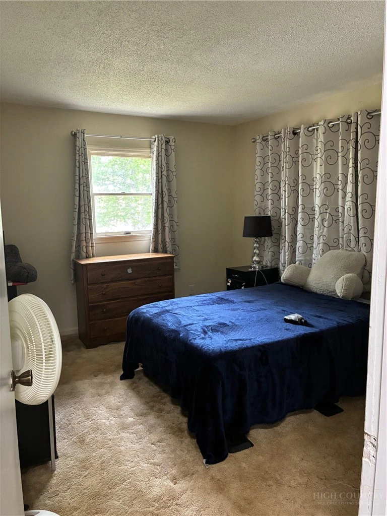 Image number 6 for the current listing