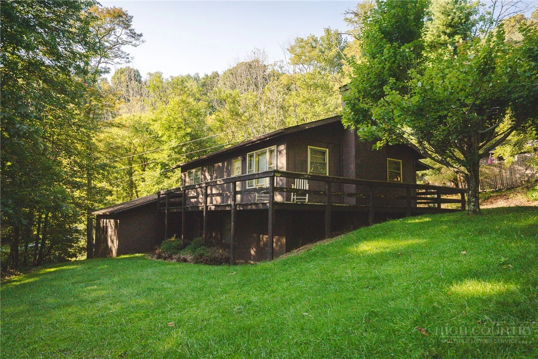 Image number 1 for the current listing