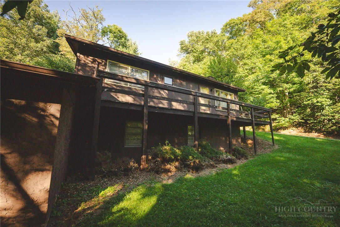 Image number 9 for the current listing