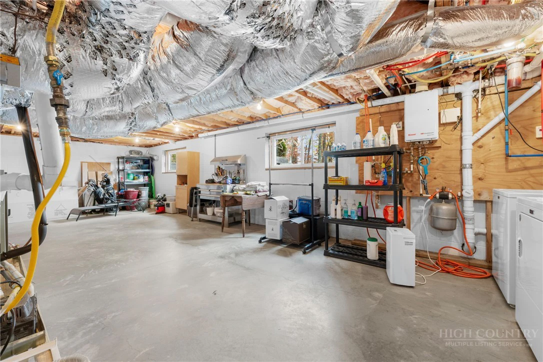 Image number 14 for the current listing