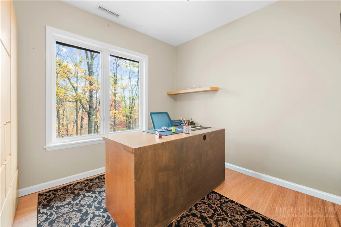 Image number 2 for the current listing