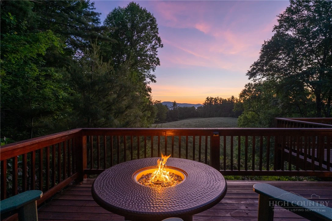 Image number 2 for the current listing