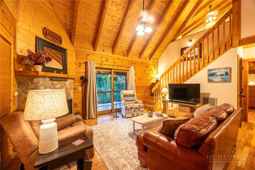 Image number 8 for the current listing