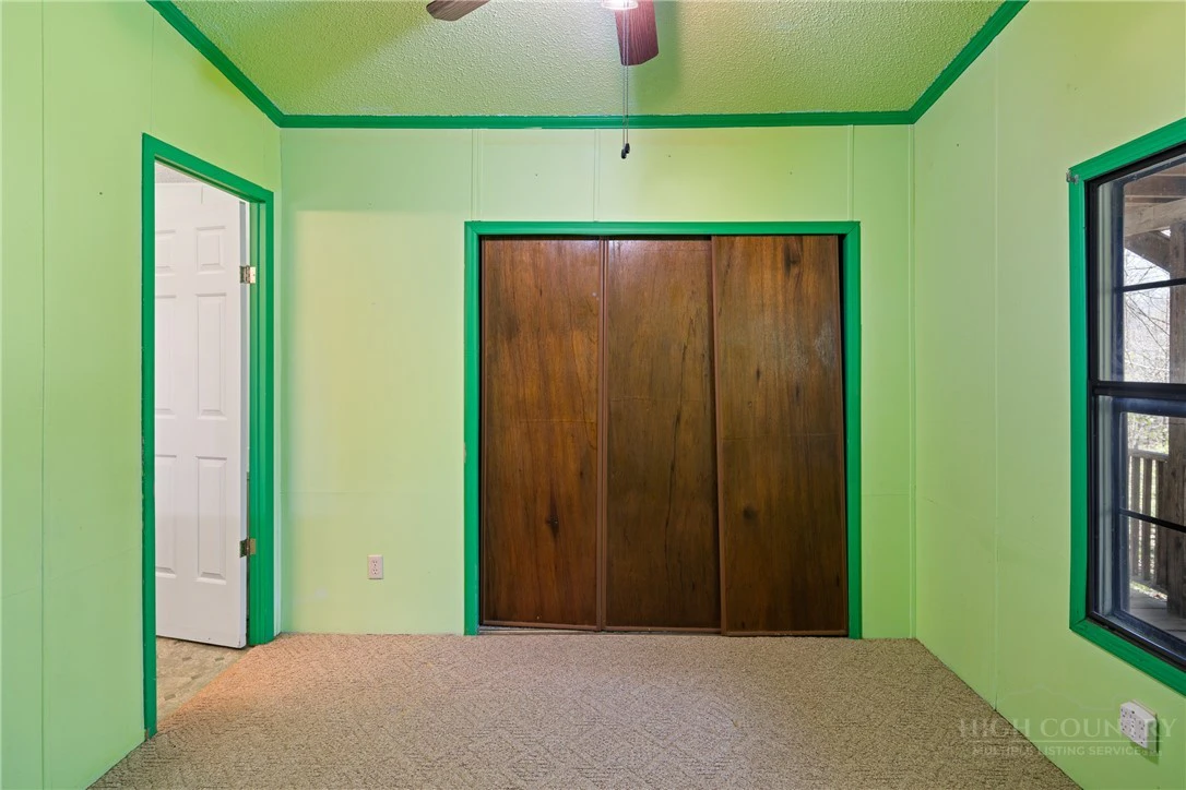 Image number 12 for the current listing