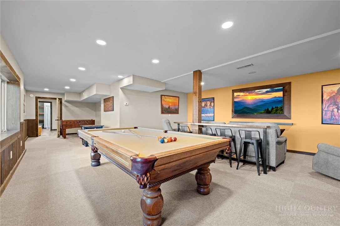 Image number 2 for the current listing