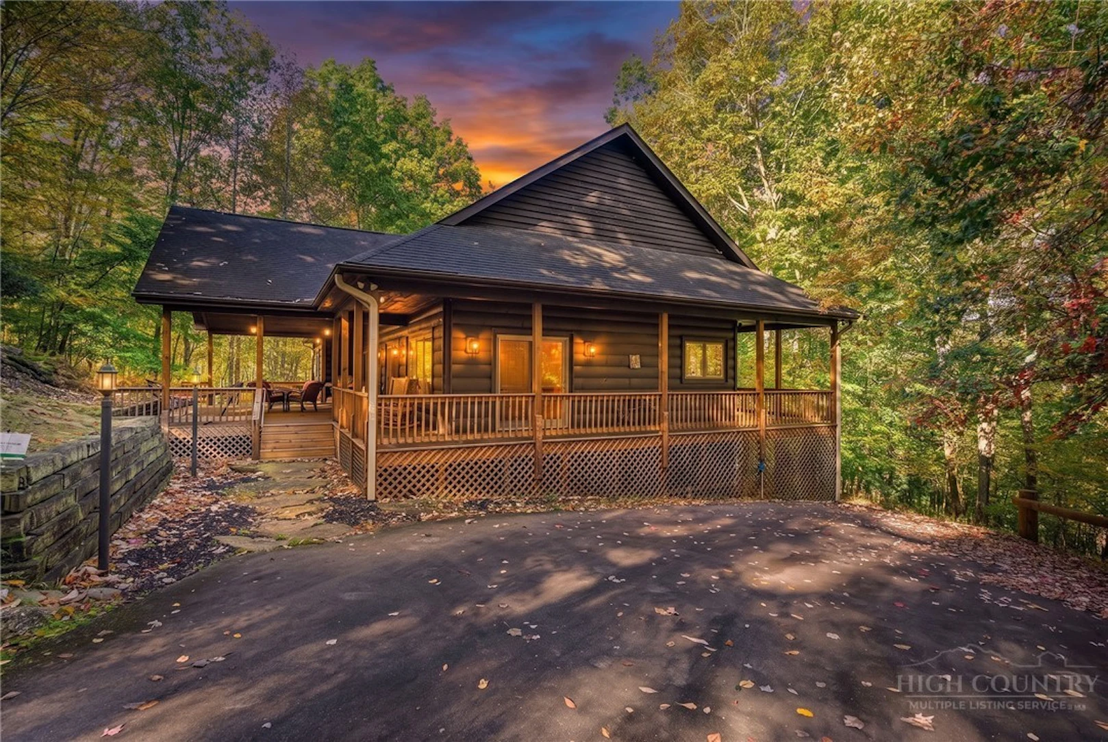 Image number 1 for the current listing