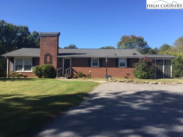 Image number 1 for the current listing