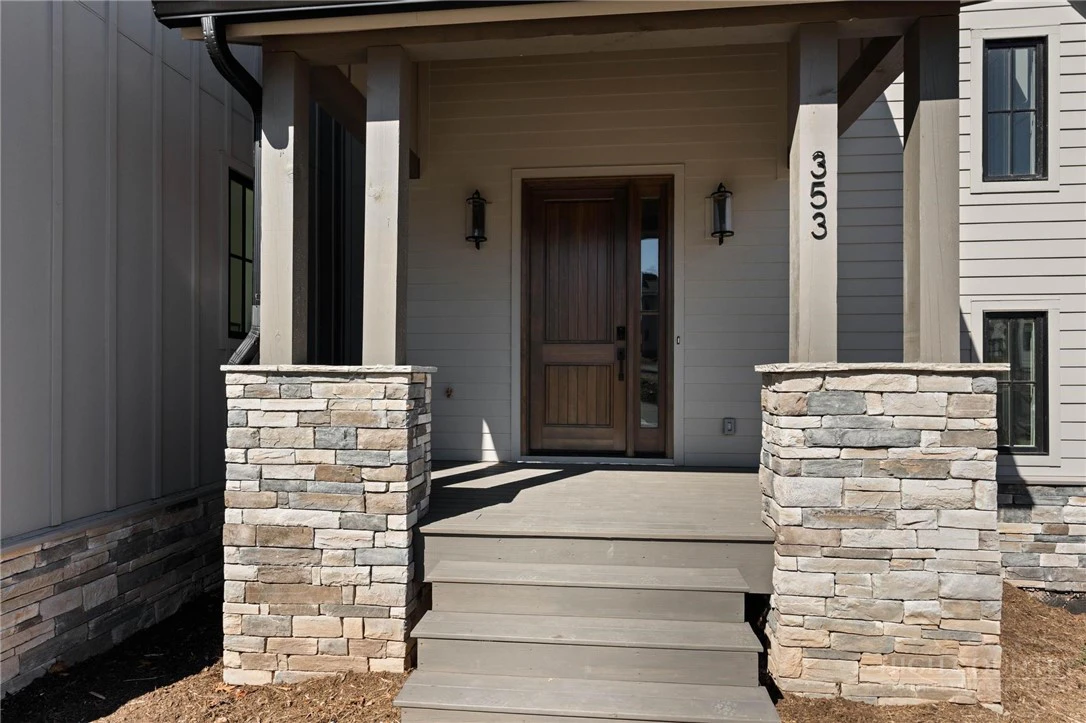 Image number 4 for the current listing