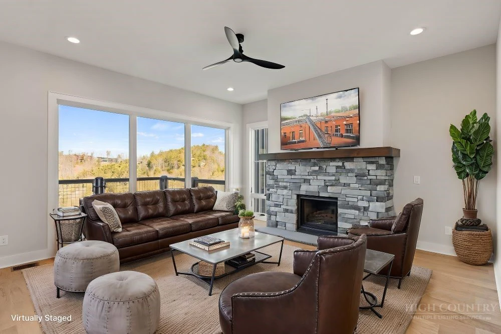 Image number 7 for the current listing