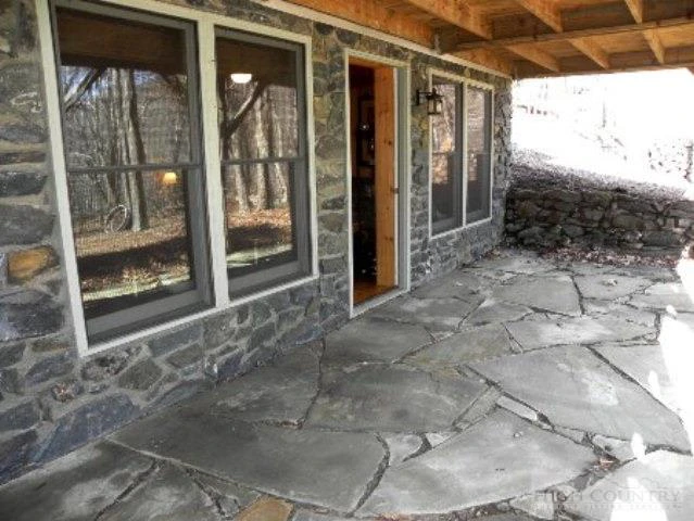 Image number 16 for the current listing