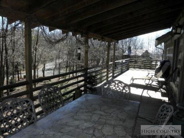 Image number 14 for the current listing