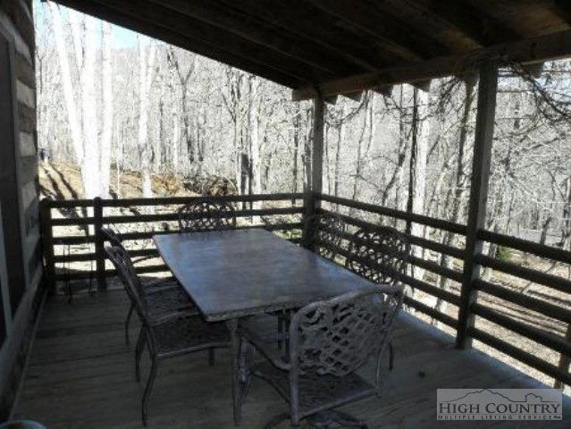 Image number 13 for the current listing