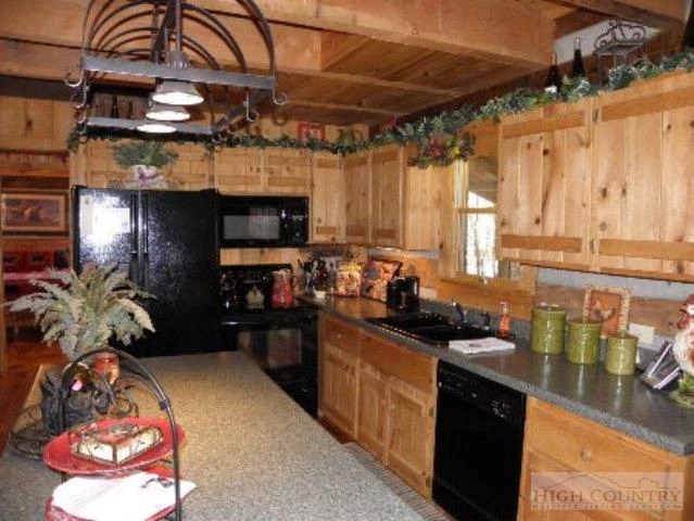 Image number 3 for the current listing