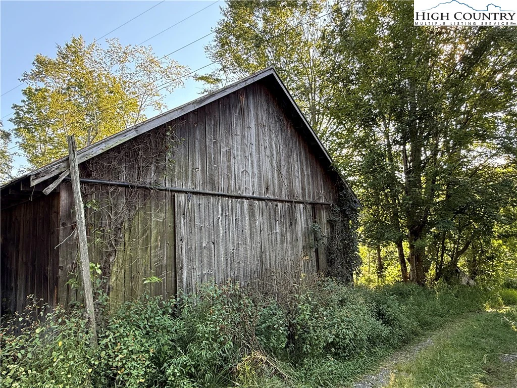 Image number 5 for the current listing