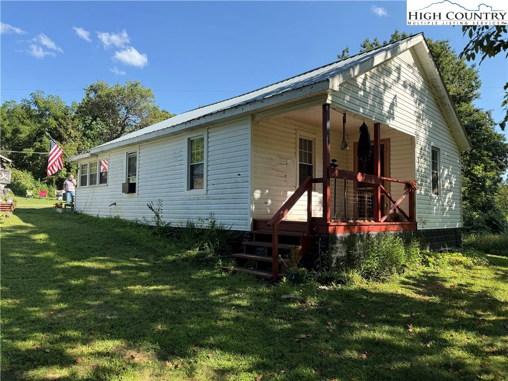 Image number 9 for the current listing