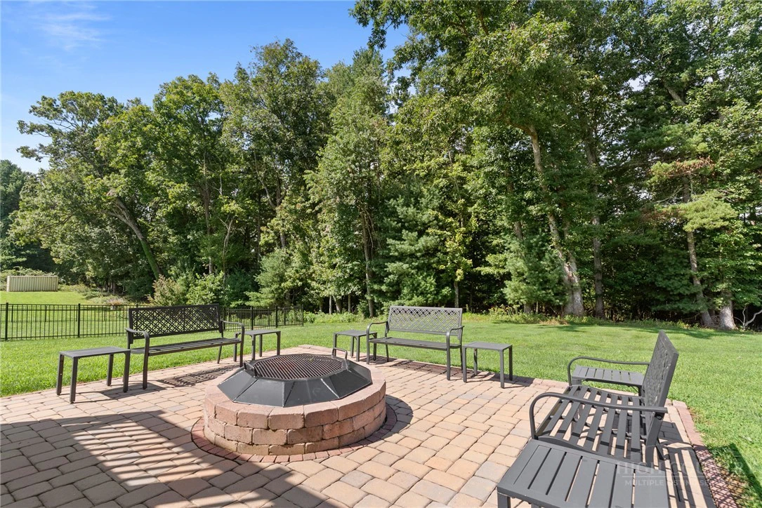 Image number 7 for the current listing