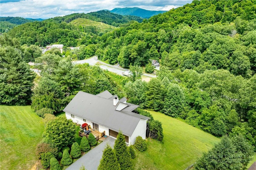 Image number 2 for the current listing