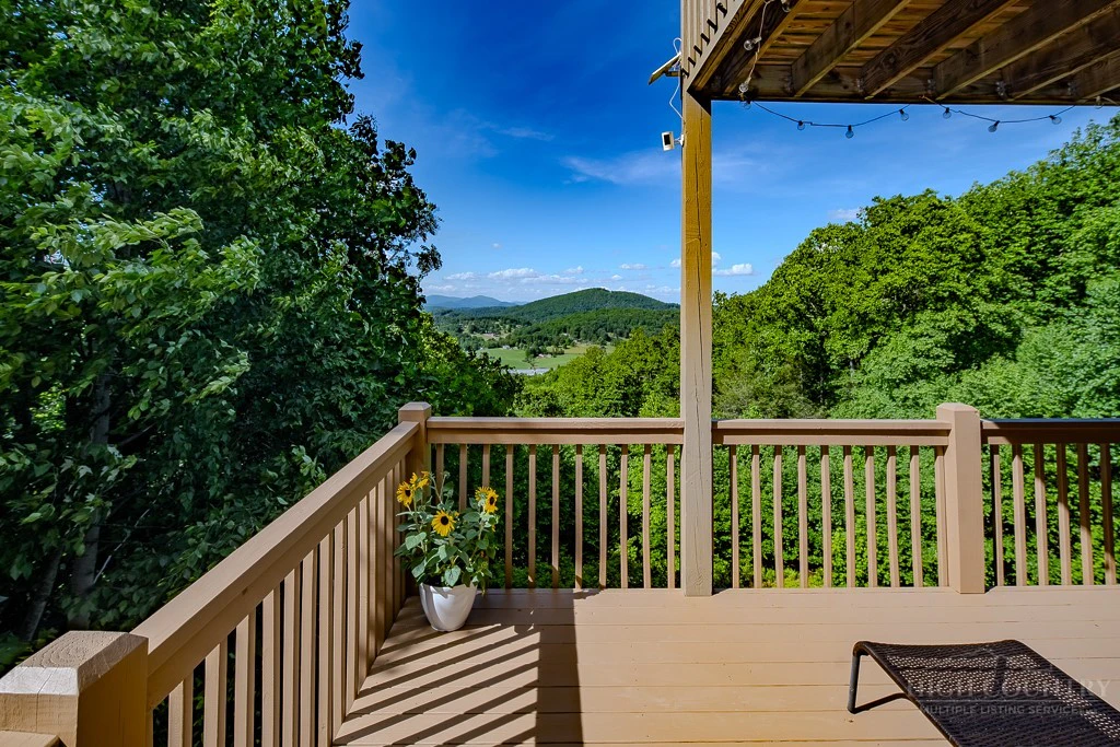 Image number 9 for the current listing